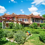 Hotel Renka & 3*