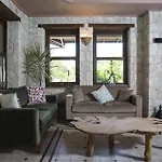 فندق وسبا رينكا غوجيك