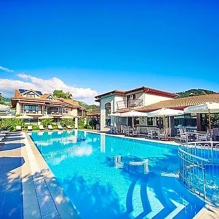 Renka & 2* Göcek